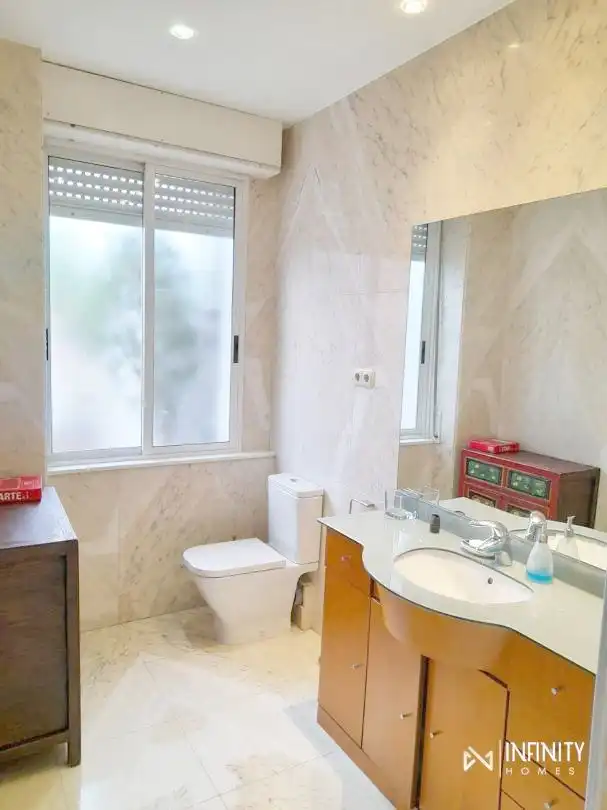 Baño de Piso de alquiler en Bilbao  con Calefacción y Terraza