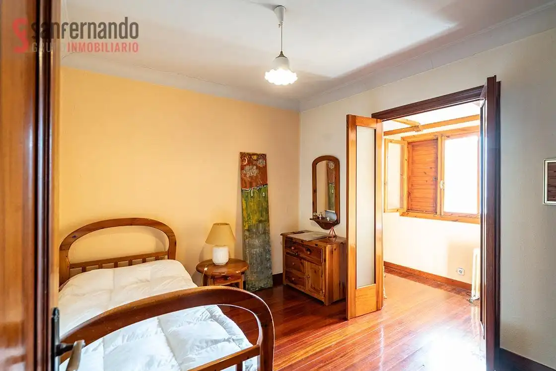 Habitación de Casa o chalet en venta en Torrelavega 