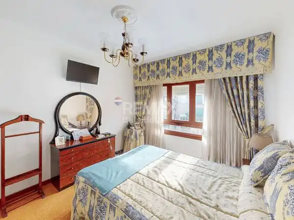 Habitación de Piso en venta en Vigo  con Parquet y Terraza