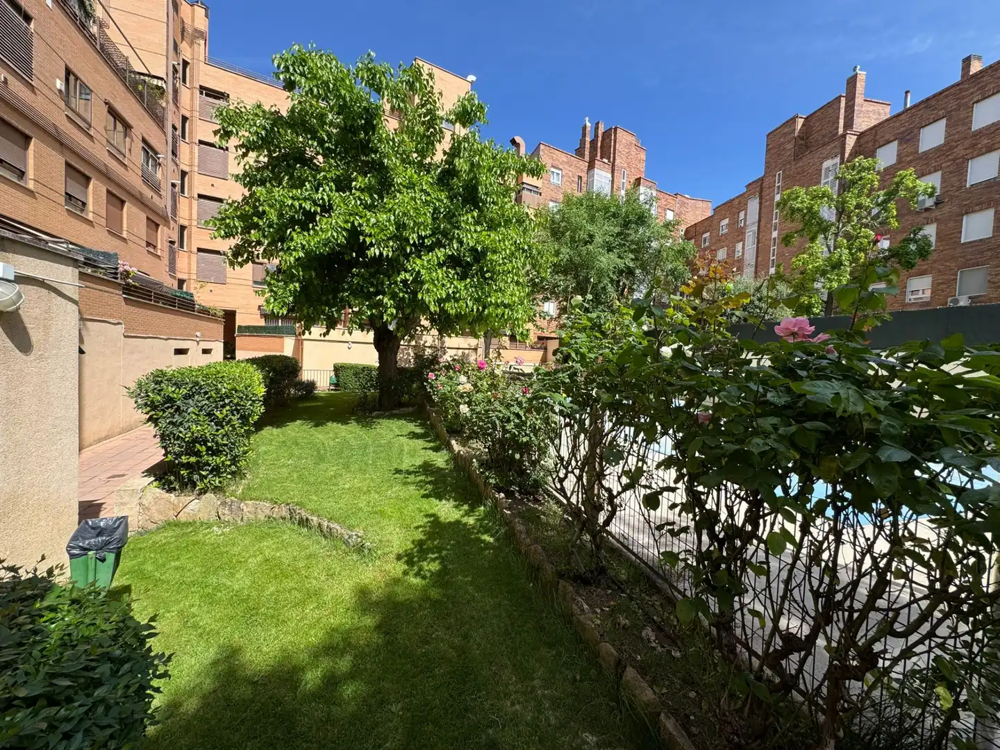 Jardí de Pis en venda en Madrid amb Calefacció, Terrassa i Traster
