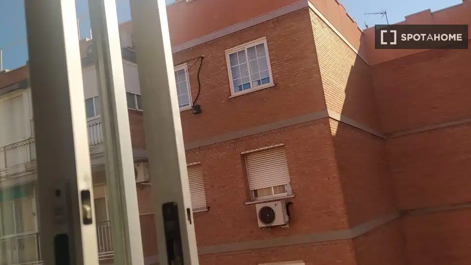 Exterior view of Flat for rent in Madrid  with Air Conditioner, Heating and Furnished