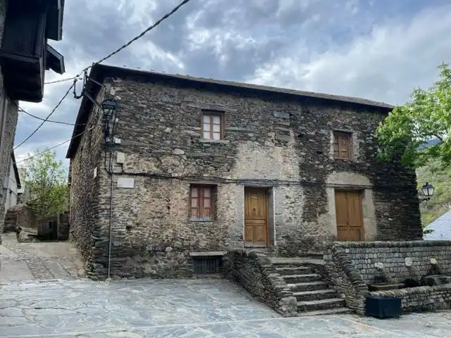 Exterior view of Houses for sale in Alt Àneu