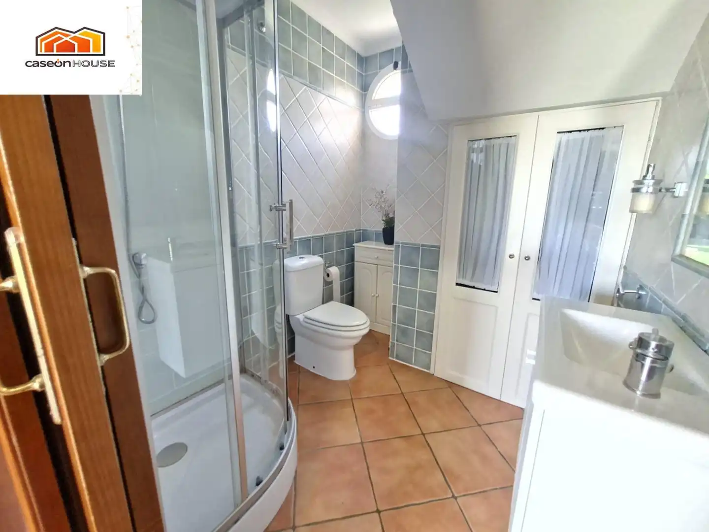 Bany de Casa o xalet en venda en Chiclana de la Frontera amb Jardí privat