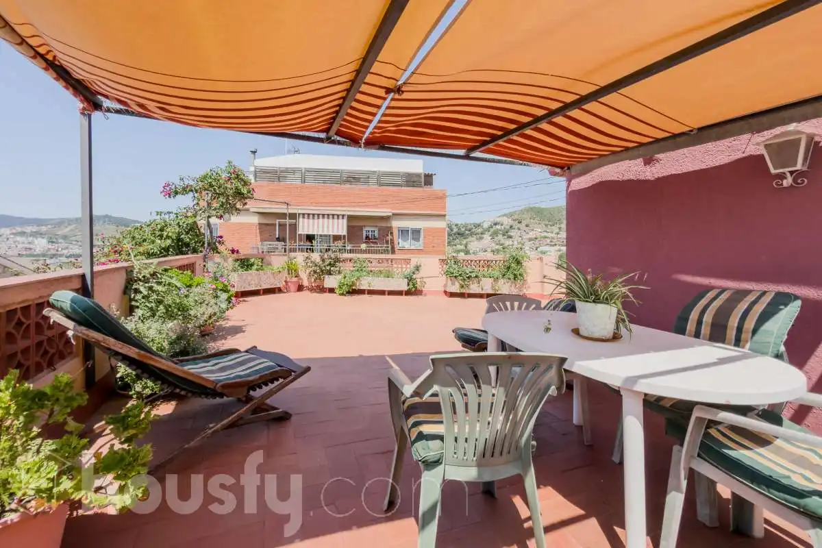 Terrace of Houses for sale in Santa Coloma de Gramenet  with Air Conditioner, Heating and Private garden