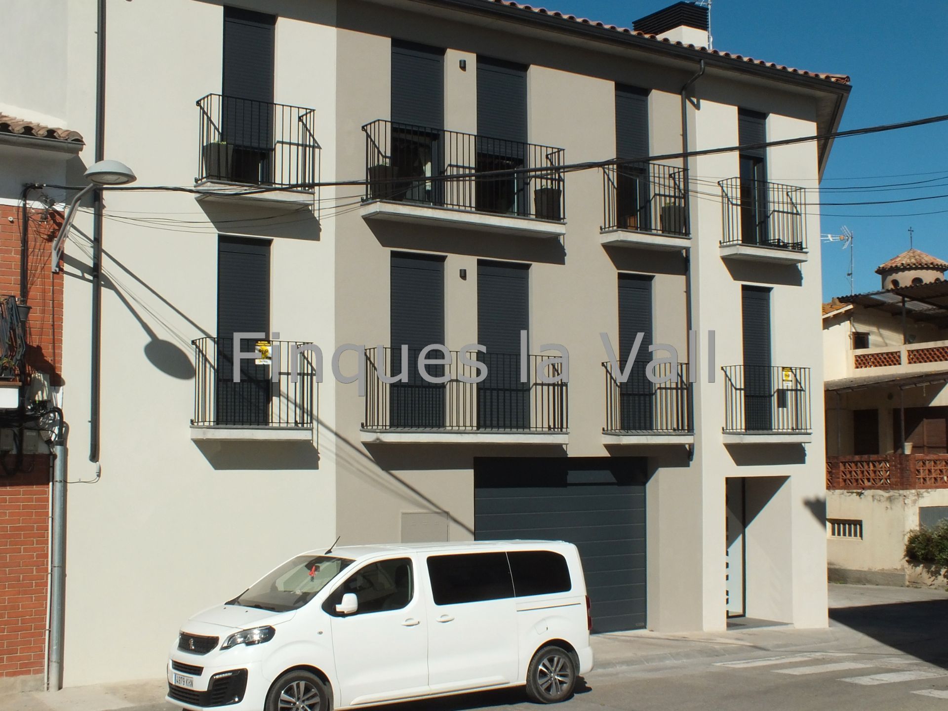 Außenansicht von Wohnung zum verkauf in Santa Eugènia de Berga mit Heizung und Ofen