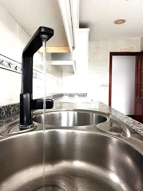 Cocina de Piso en venta en A Coruña Capital  con Calefacción, Parquet y Trastero