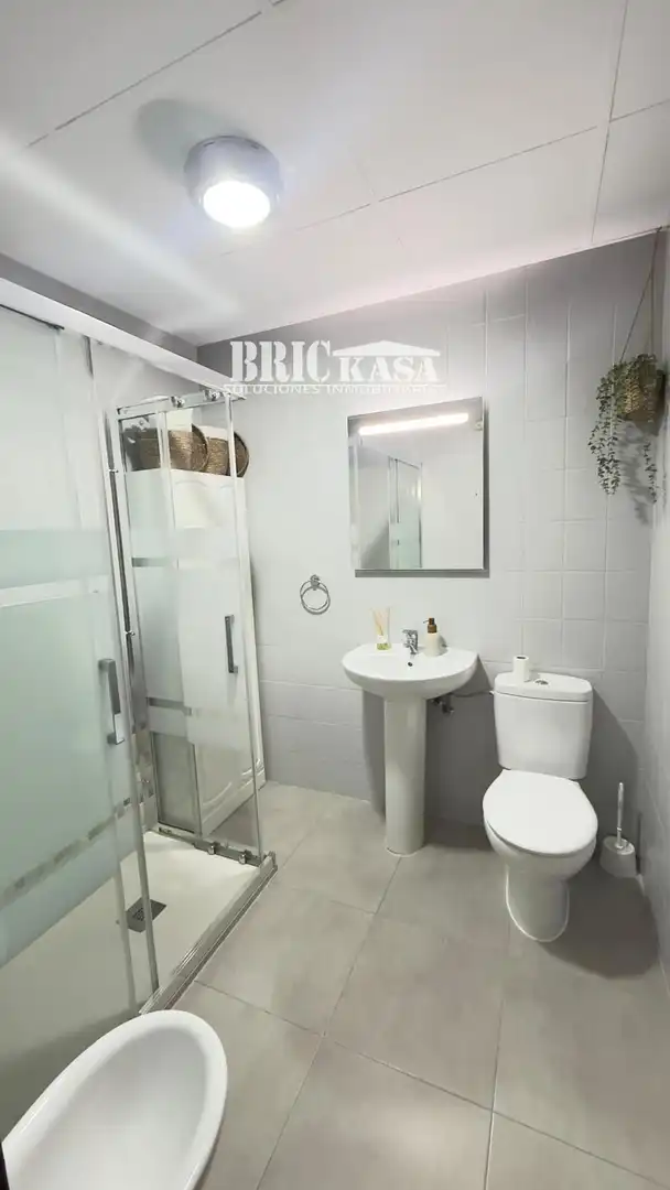 Bathroom of Flat for rent in Cáceres  with Air Conditioner, Heating and Terrace