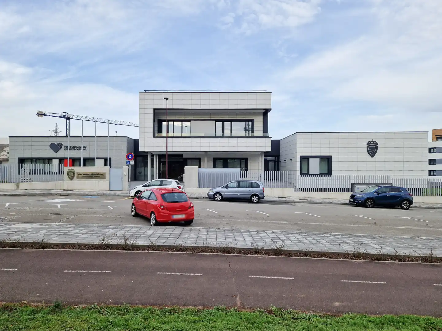 Vista exterior de Local en venta en Gijón 
