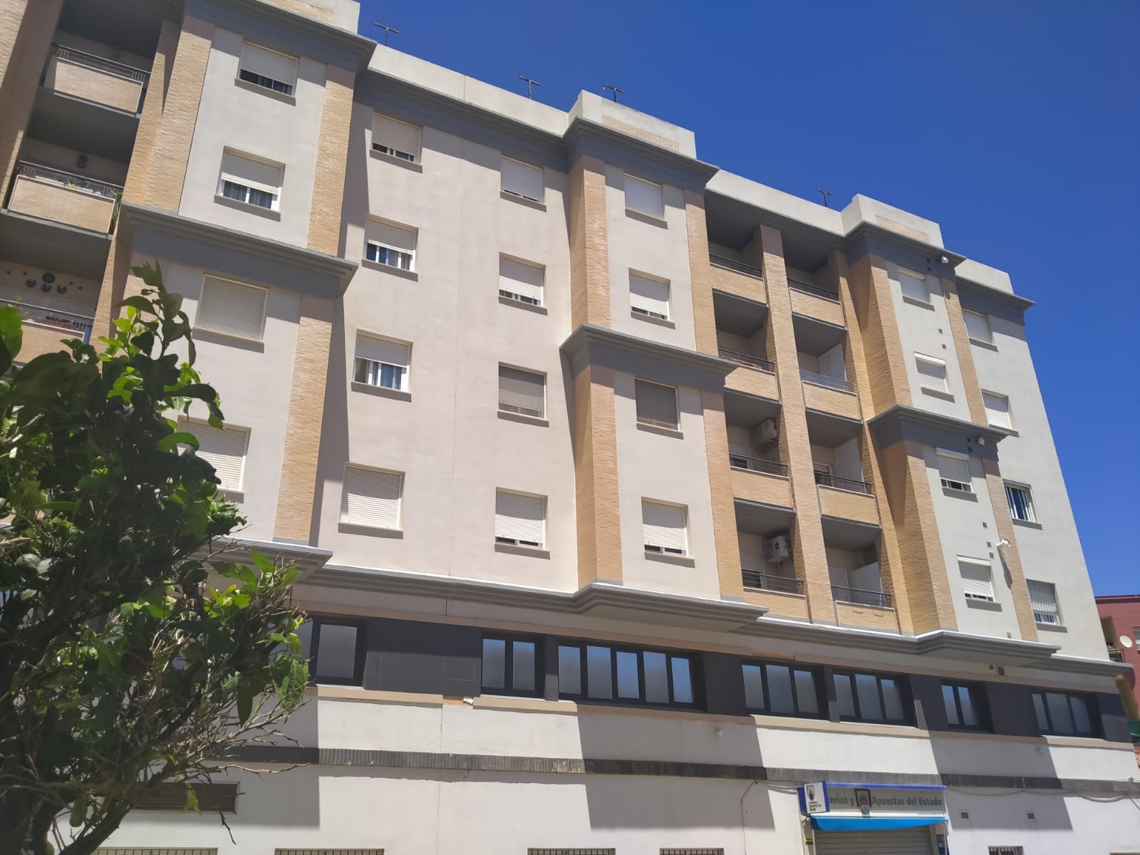 Vista exterior de Pis en venda en La Línea de la Concepción