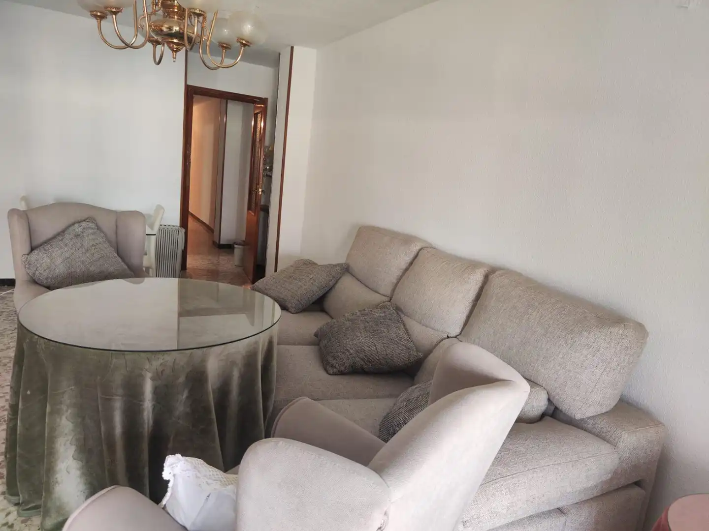 Living room of Flat for rent in Granada  with Air Conditioner, Terrace and Balcony