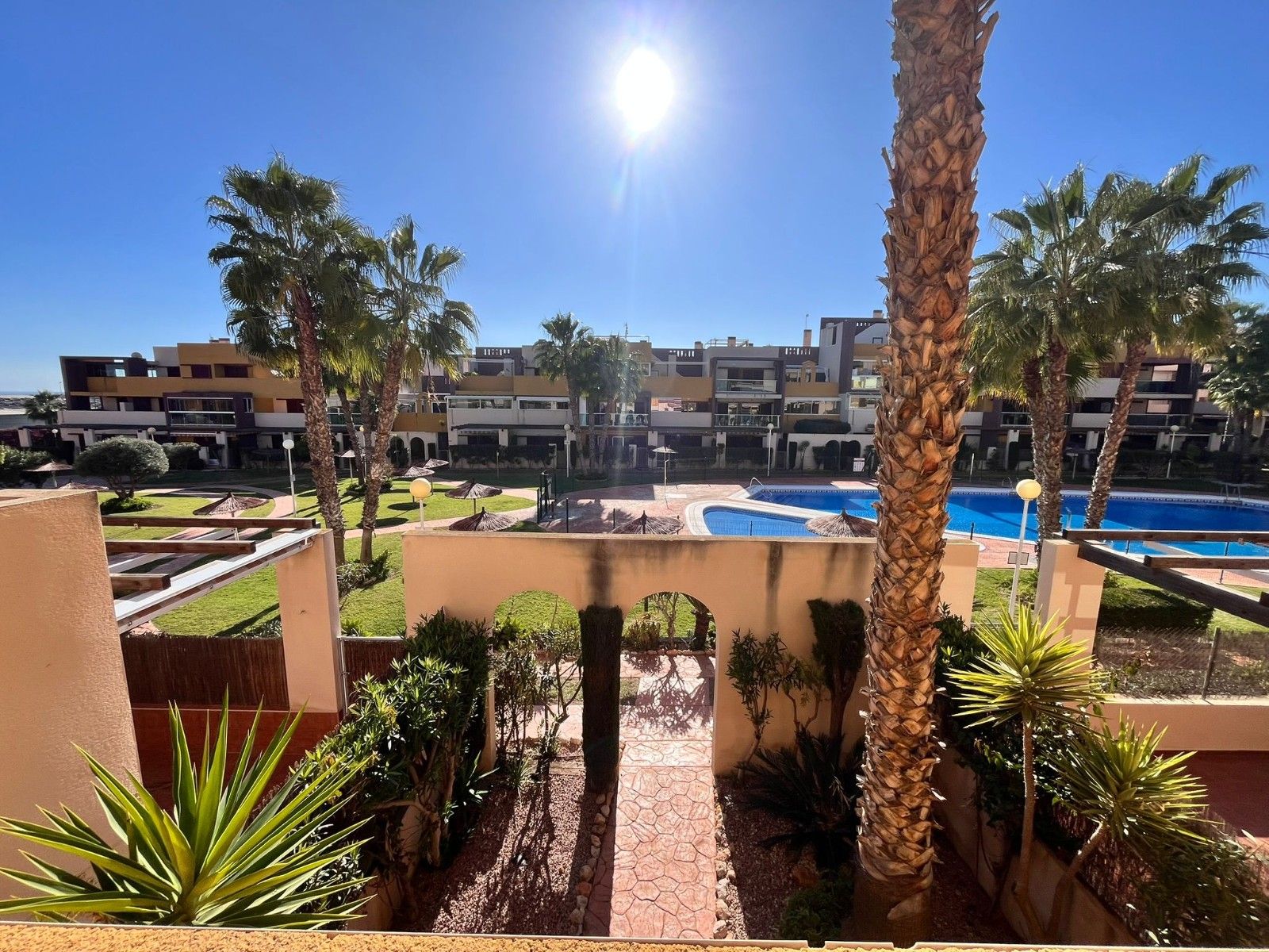 Vista exterior de Apartament en venda en Orihuela amb Aire condicionat, Terrassa i Piscina