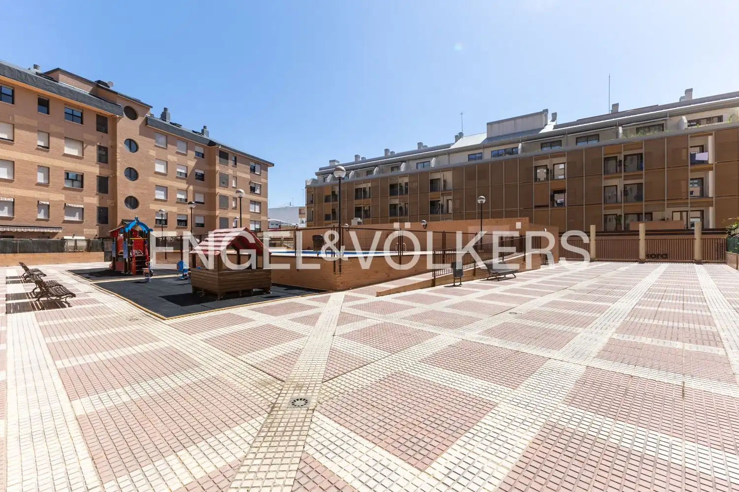 Außenansicht von Dachboden zur Miete in Valencia mit Klimaanlage, Heizung und Terrasse