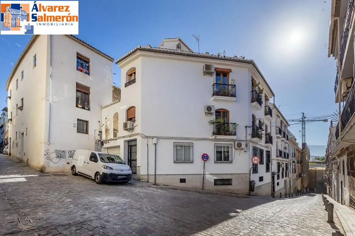 Vista exterior de Pis en venda en Granada amb Moblat