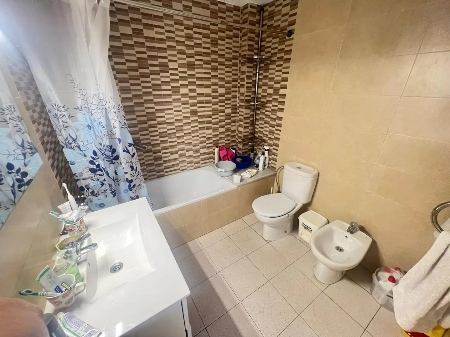 Bathroom of Apartments for sale in Mataró
