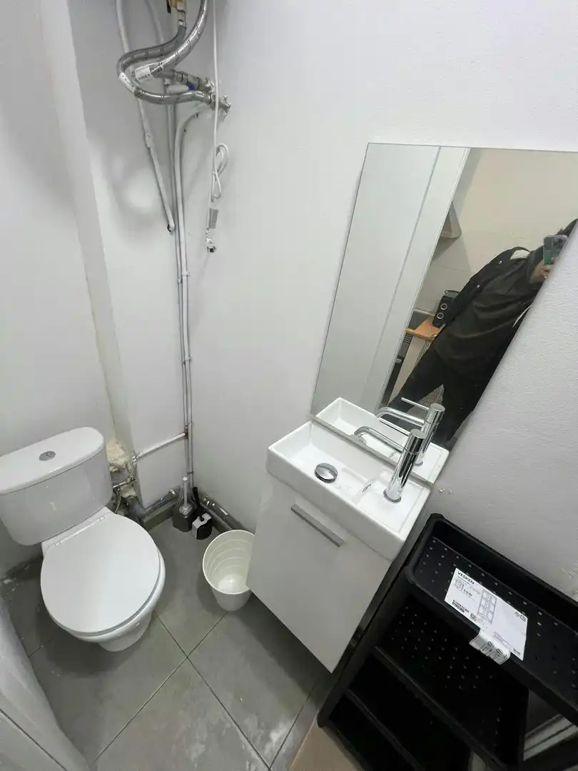 Baño de Piso para compartir en Ciutat Vella
