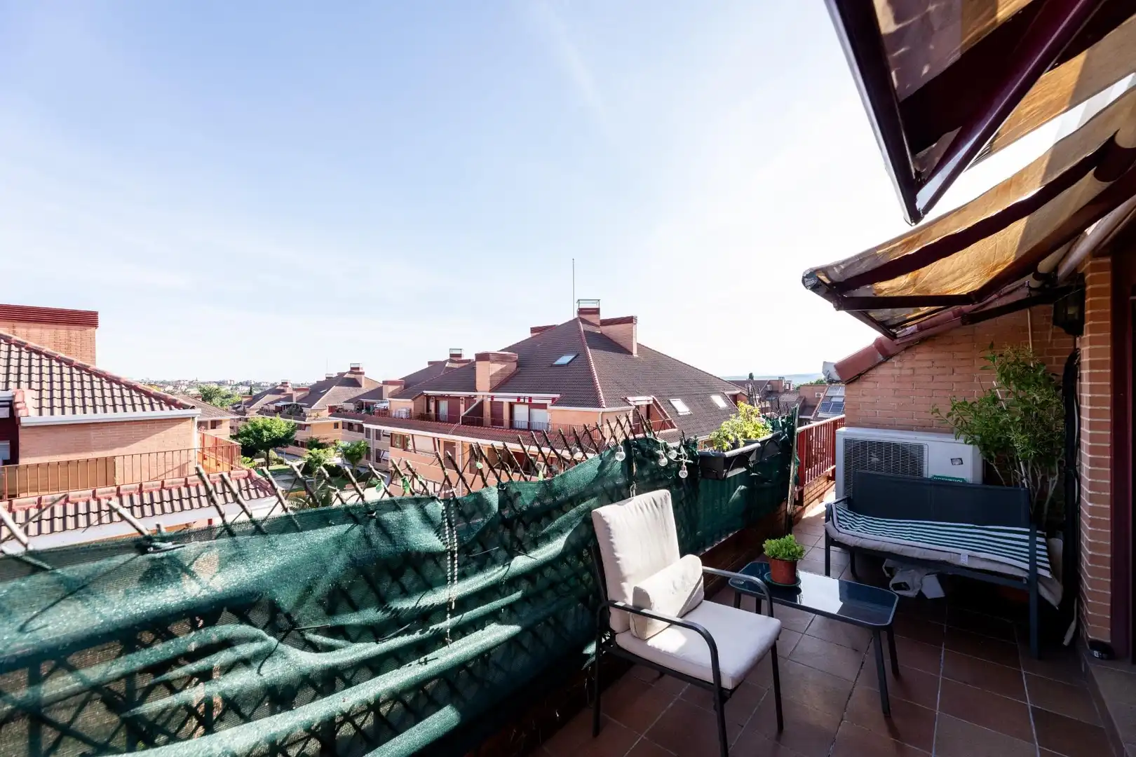 Terraza de Ático en venta en Las Rozas de Madrid con Aire acondicionado, Calefacción y Jardín privado