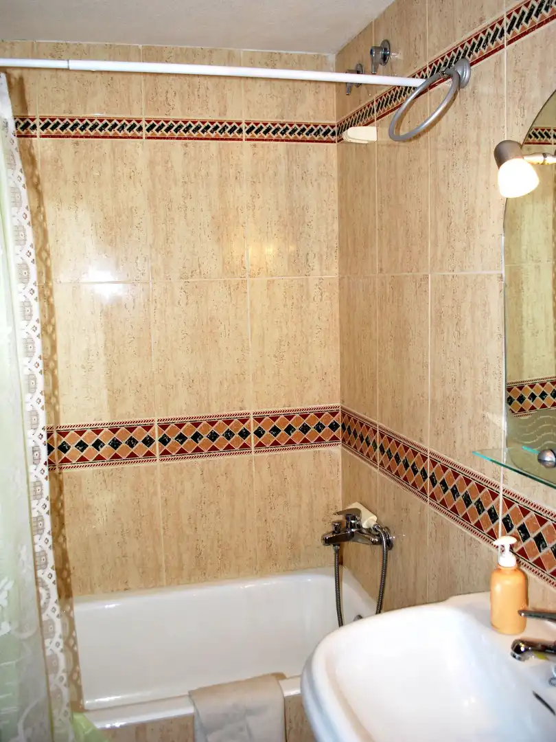 Bathroom of Flat for rent in Ávila  with Heating, Terrace and Furnished