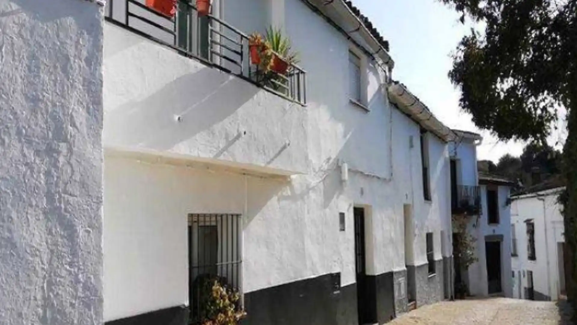 Vista exterior de Casa adosada en venta en Fuenteheridos