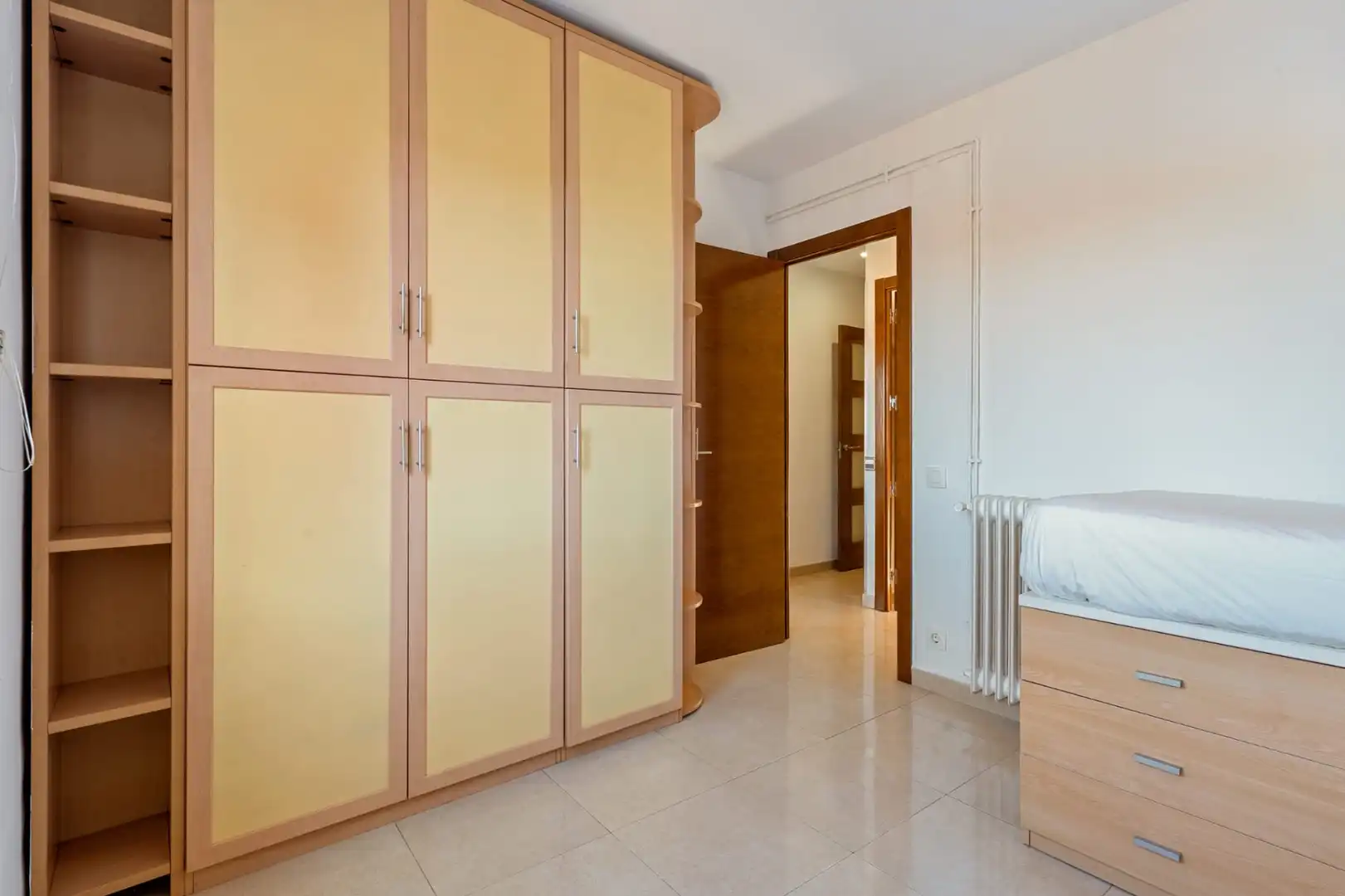 Schlafzimmer von Dachboden zum Verkauf in Reus mit Klimaanlage, Heizung und Terrasse