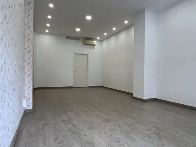 Commercial properties for rent in Carrer d'Emilio Lluch, Vara de Quart