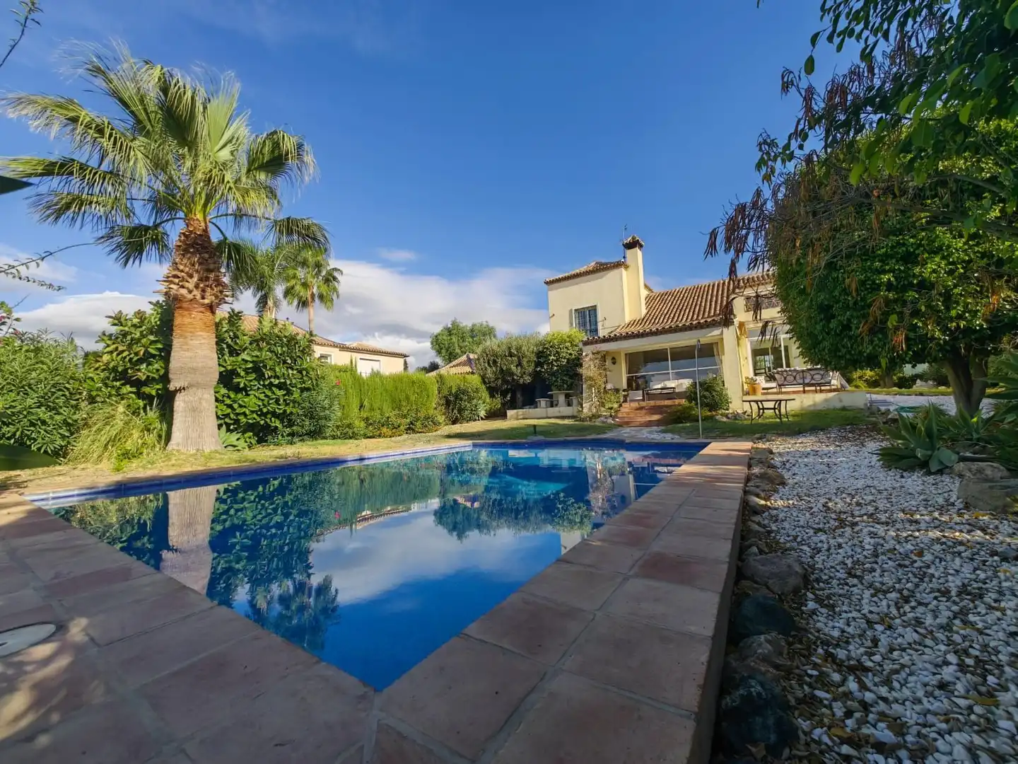 Jardí de Casa o xalet en venda en Estepona amb Aire condicionat, Jardí privat i Terrassa