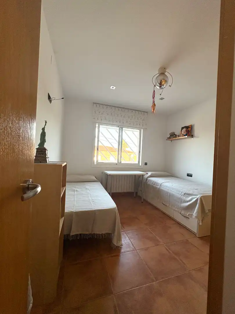 Habitación de Casa o chalet en venta en Rubí con Aire acondicionado, Calefacción y Jardín privado
