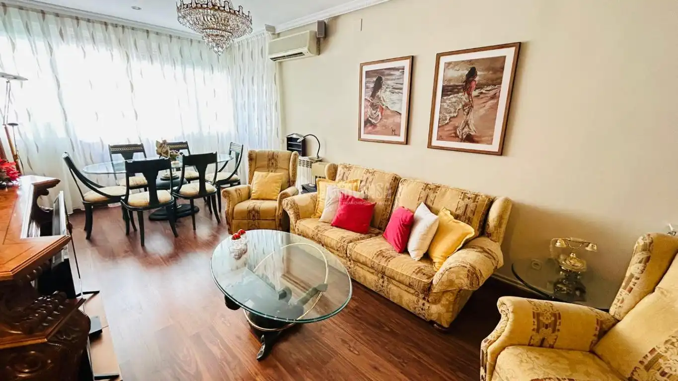 Sala de estar de Piso en venta en Madrid con Aire acondicionado, Calefacción y Jardín privado