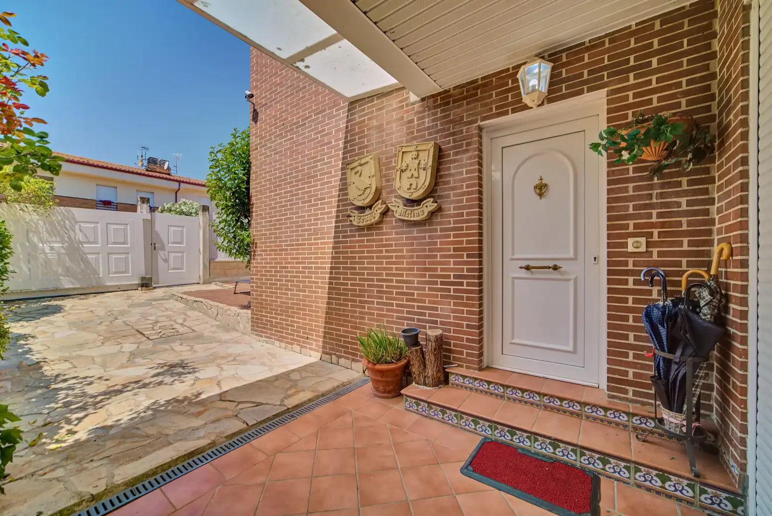 Casa adosada en venta en Ezcabarte con Calefacción, Jardín privado y Parquet