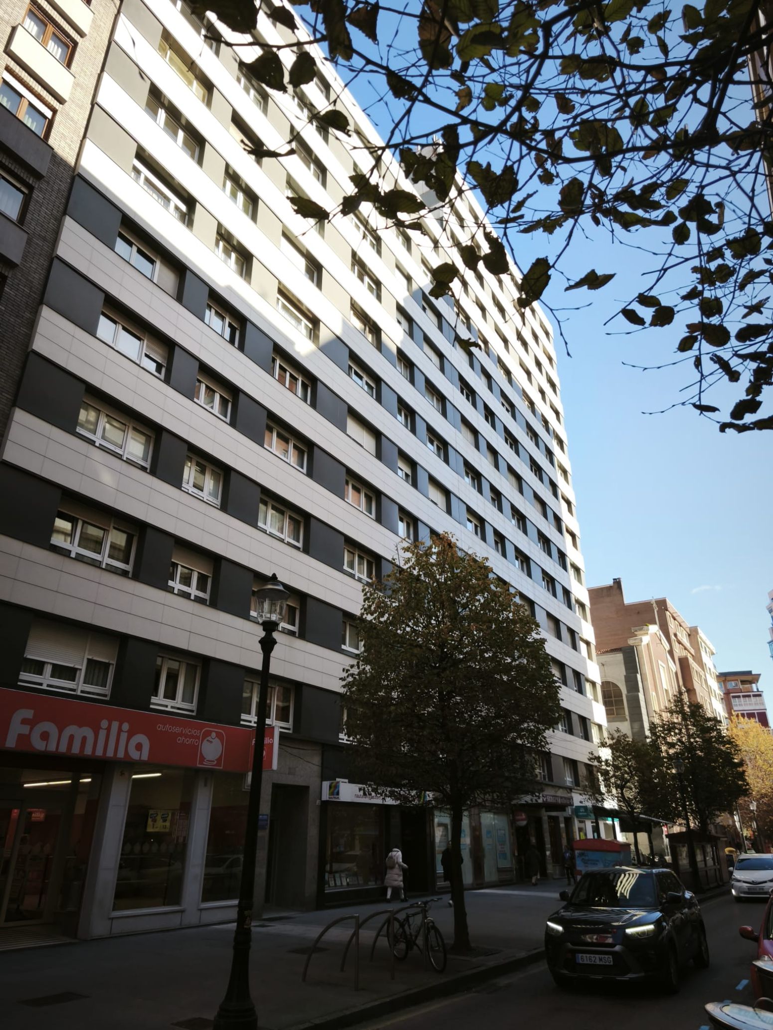 Vista exterior de Pis en venda en Gijón  amb Calefacció