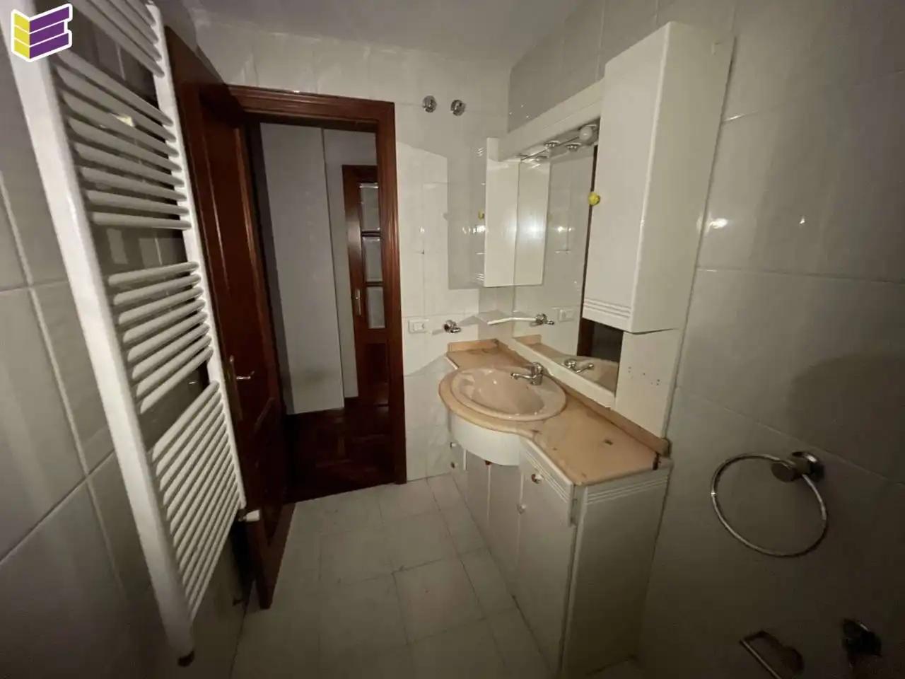 Bathroom of Flat for sale in Vigo   with Heating, Parquet flooring and Terrace