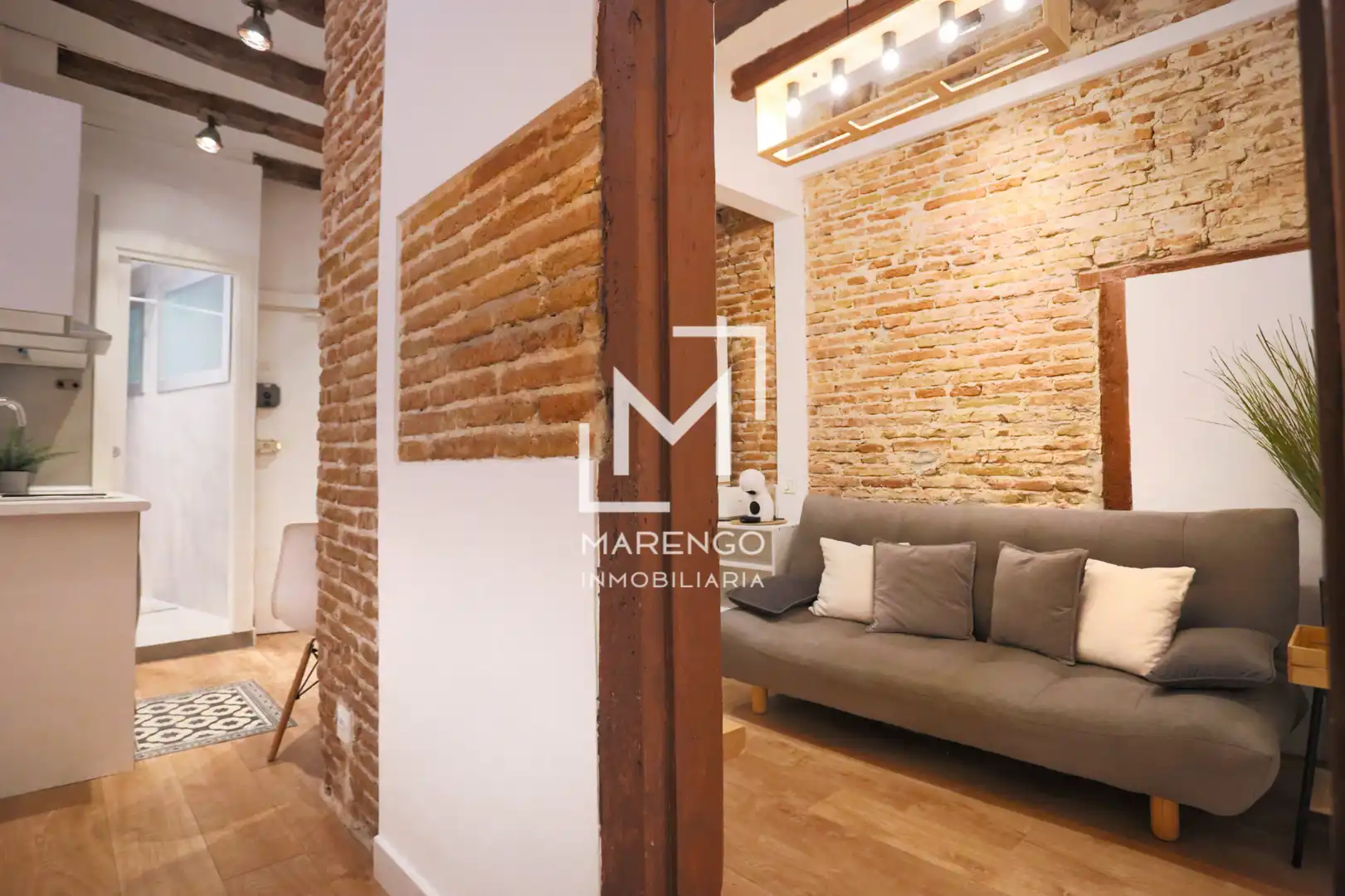 Appartamento con terrazza in vendita a Carrer del Portal Nou, imagen 3
