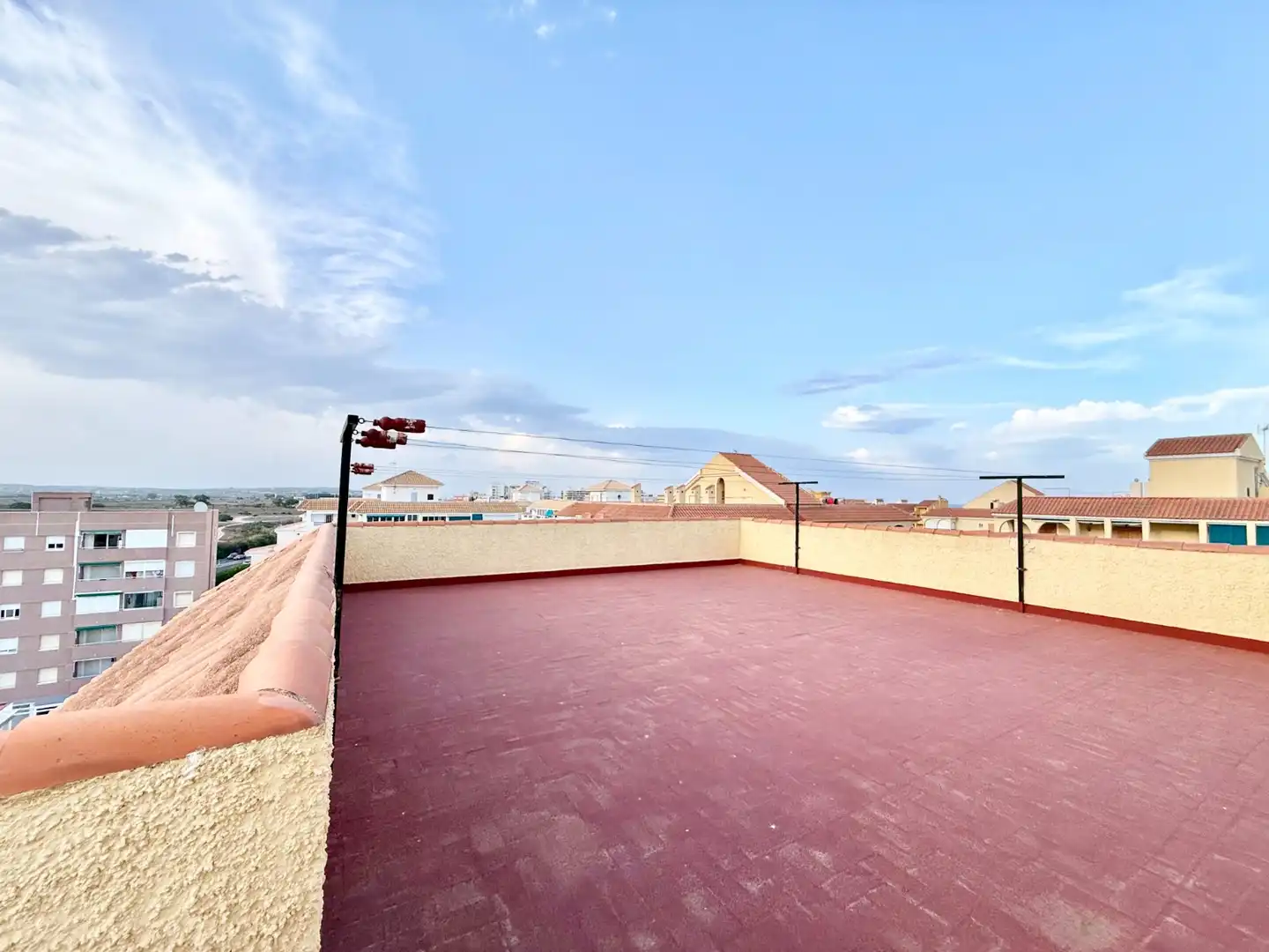 Terraza de Estudio de alquiler en Torrevieja con Aire acondicionado, Piscina y Amueblado