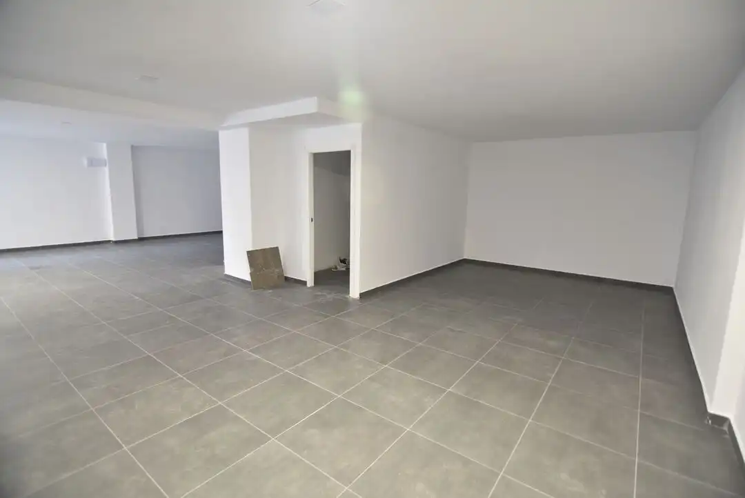 Local comercial en alquiler en Urazandi Kalea, imagen 6