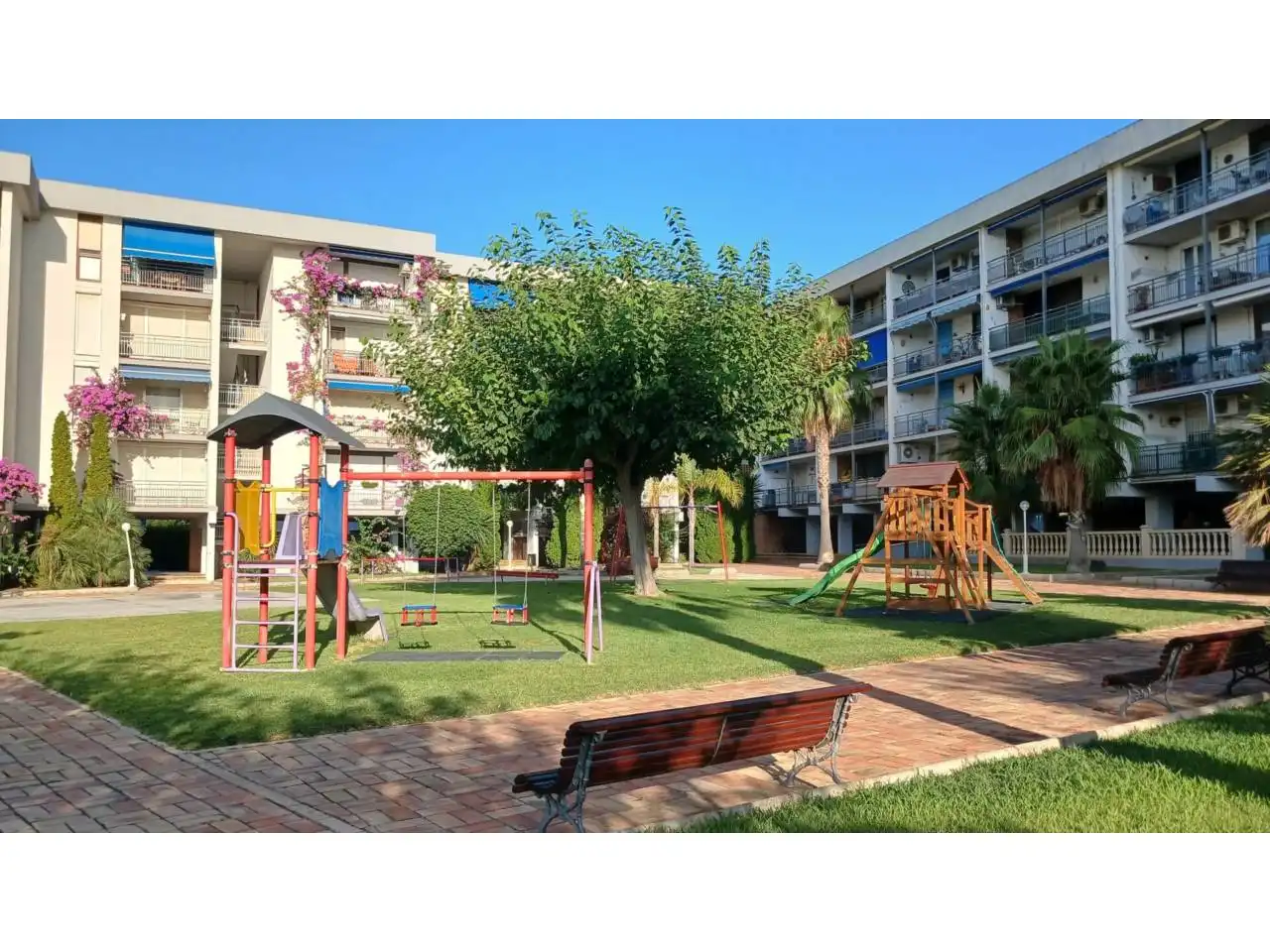 Vista exterior de Apartament de lloguer en Cambrils amb Aire condicionat, Parquet i Terrassa