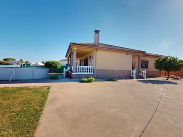 Casa rústica amb piscina en venda a Periurbano Oeste - Sierra