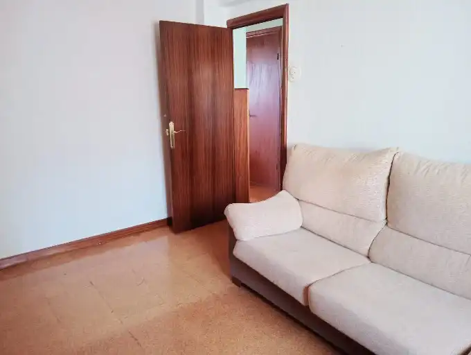 Sala d'estar de Pis en venda en Santander amb Forn