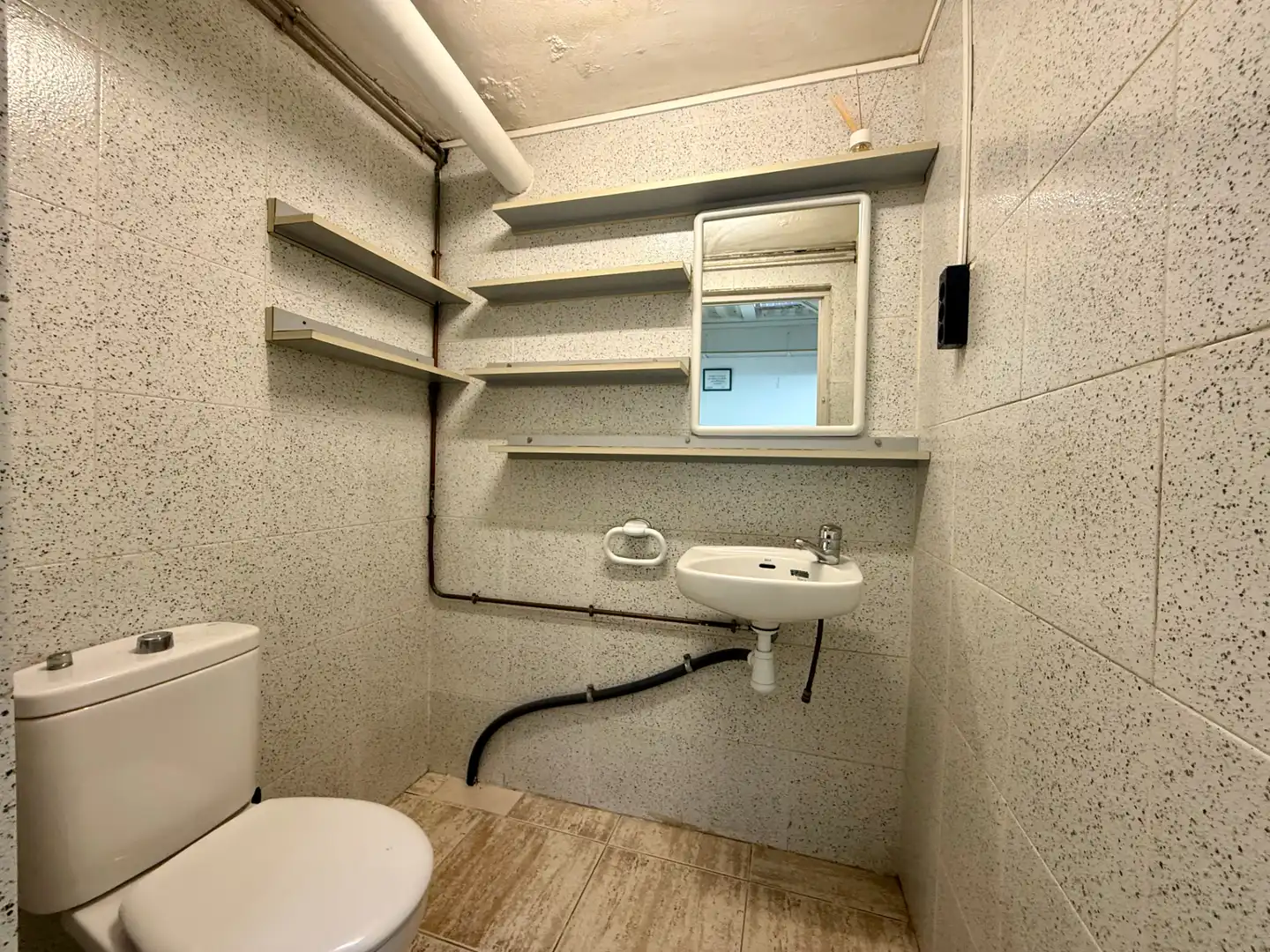 Bany de Local en venda en Castellar del Vallès