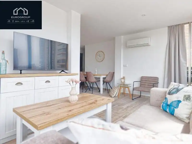 Sala de estar de Apartamento de alquiler en Benidorm con Calefacción, Jardín privado y Amueblado