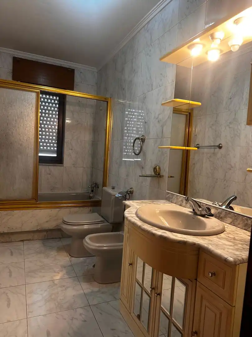 Baño de Piso en venta en Riosa con Calefacción, Terraza y Trastero