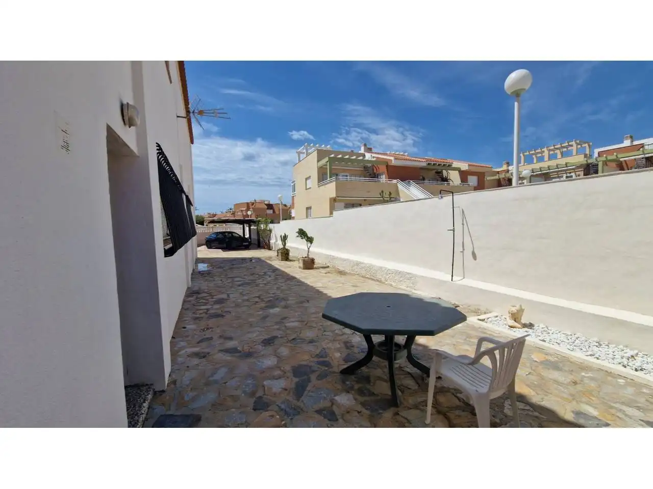 Vista exterior de Casa adosada de lloguer en La Manga del Mar Menor amb Moblat