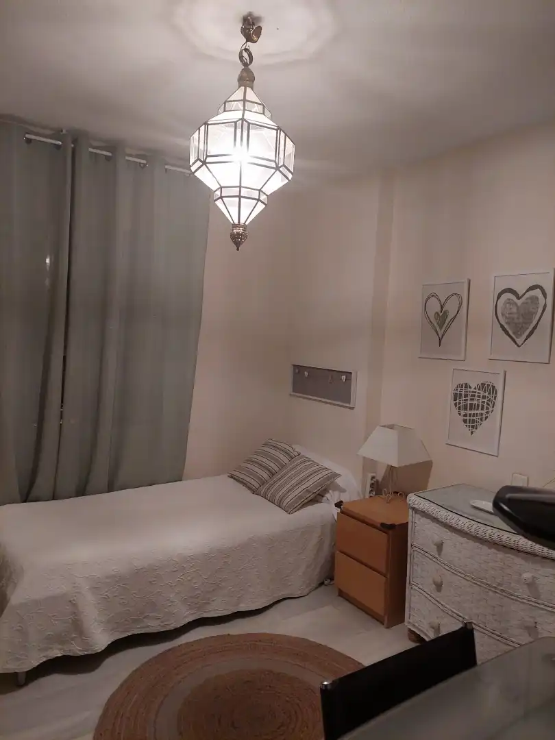 Wohnung zur Miete in Calle Alcalá Zamora, 21, Santa Rosa - Valdeolleros