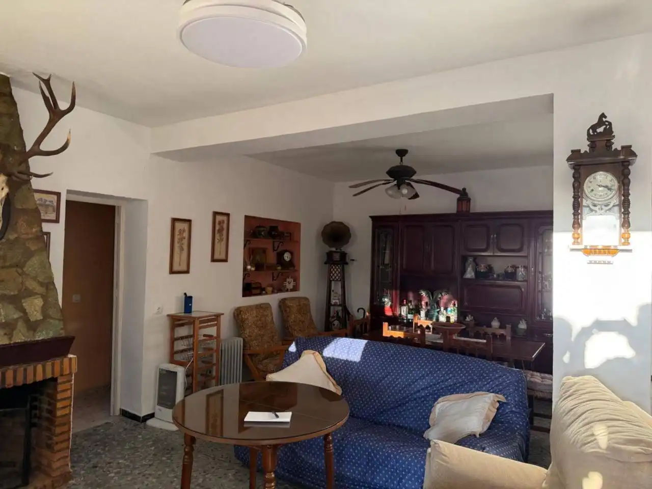 Sala de estar de Casa o chalet en venta en Carmona con Aire acondicionado, Calefacción y Jardín privado
