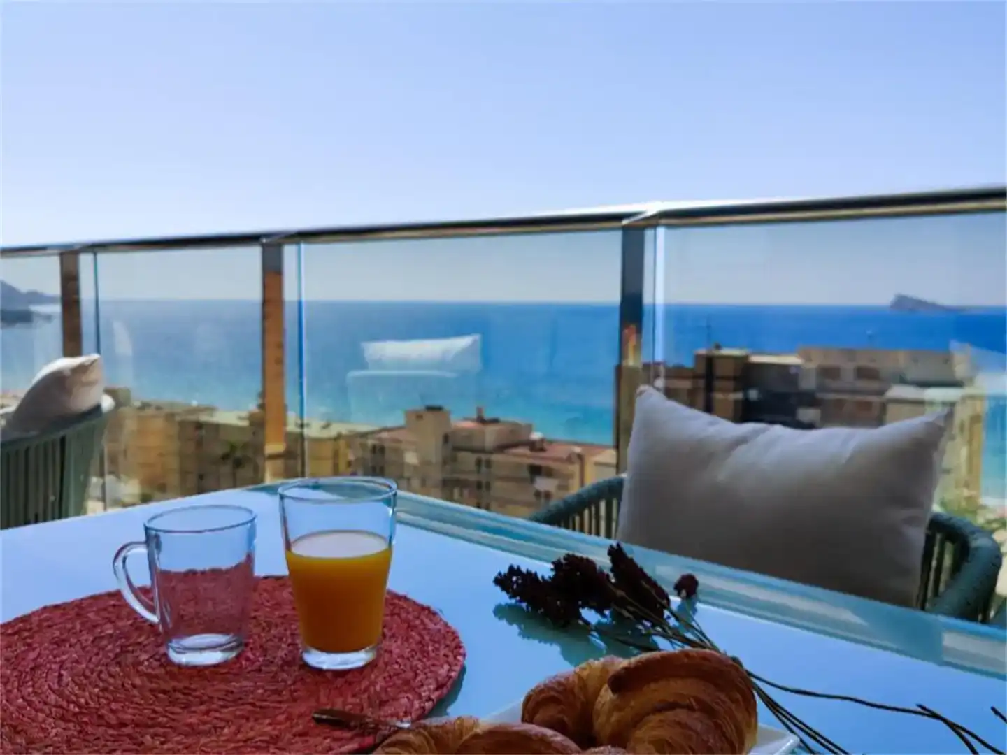 Terrassa de Pis de lloguer en Benidorm amb Aire condicionat i Piscina