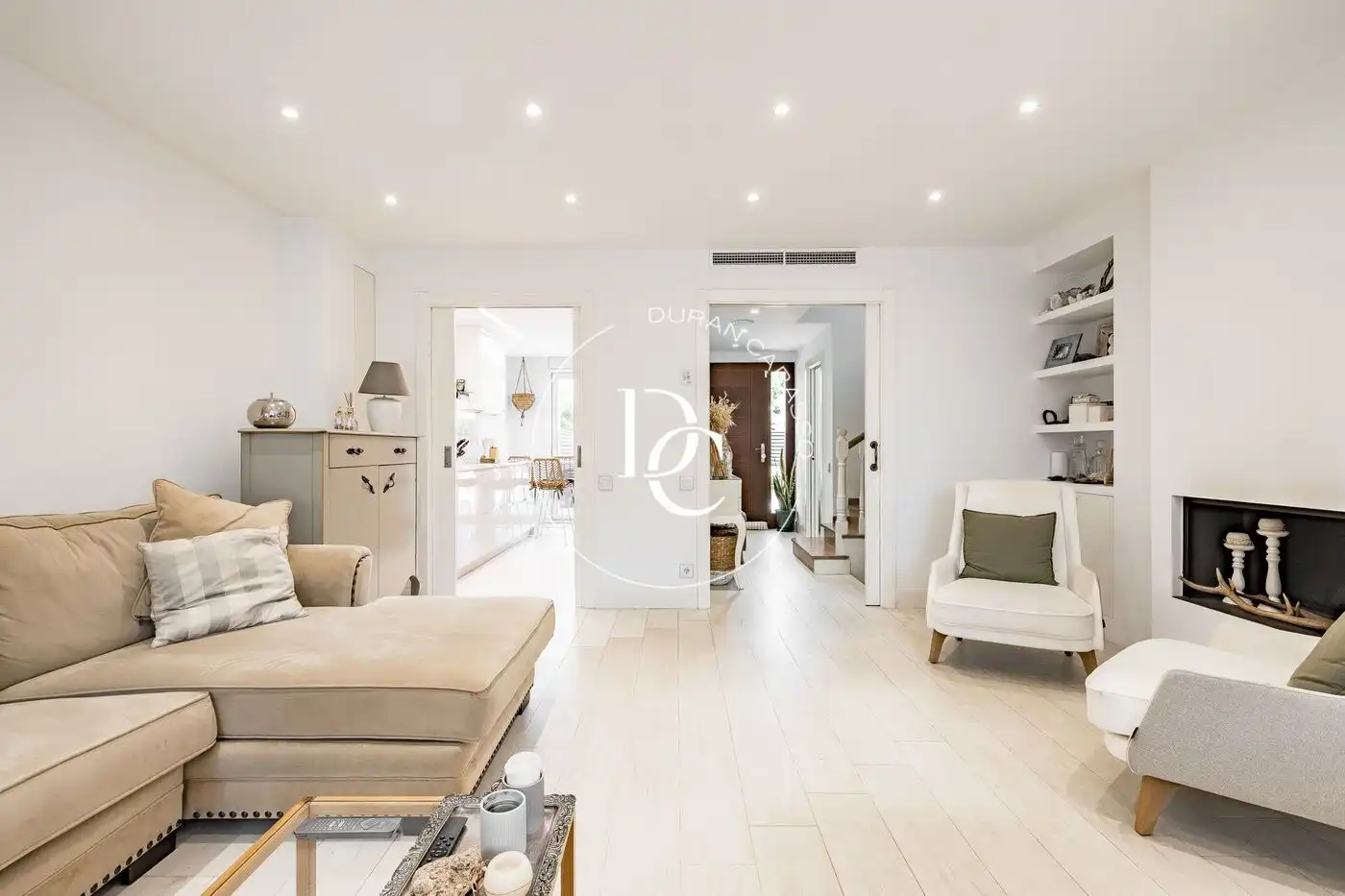Sala de estar de Casa o chalet en venta en Sant Joan Despí con Aire acondicionado, Calefacción y Jardín privado