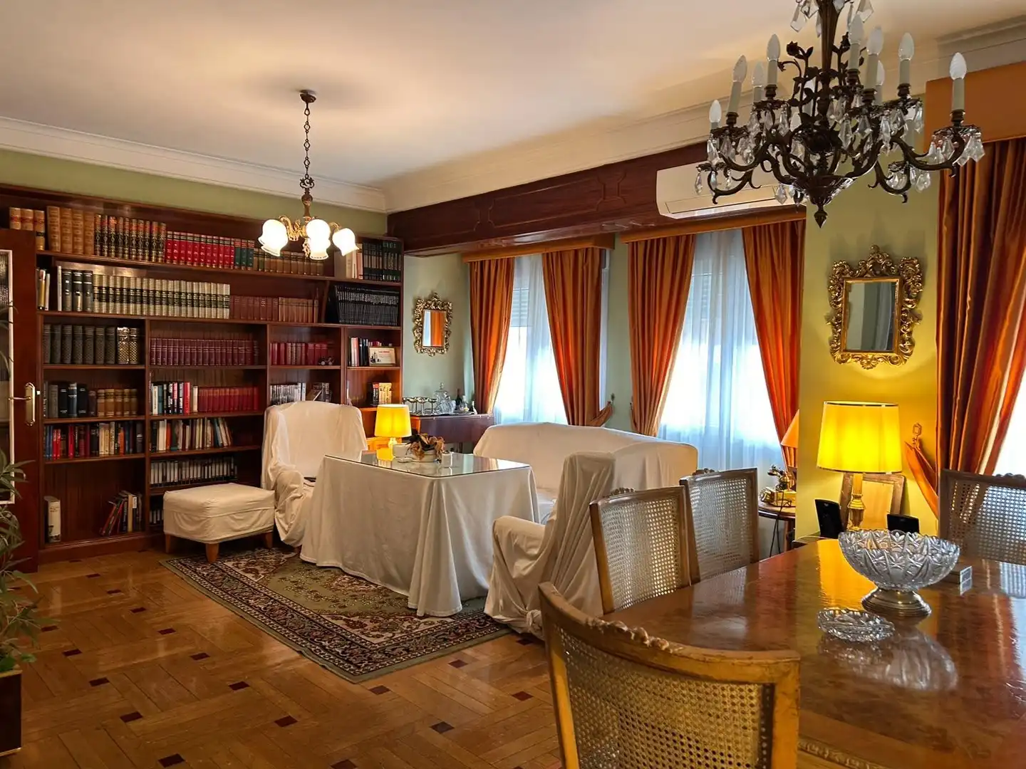 Comedor de Piso en venta en Granada con Aire acondicionado, Calefacción y Trastero