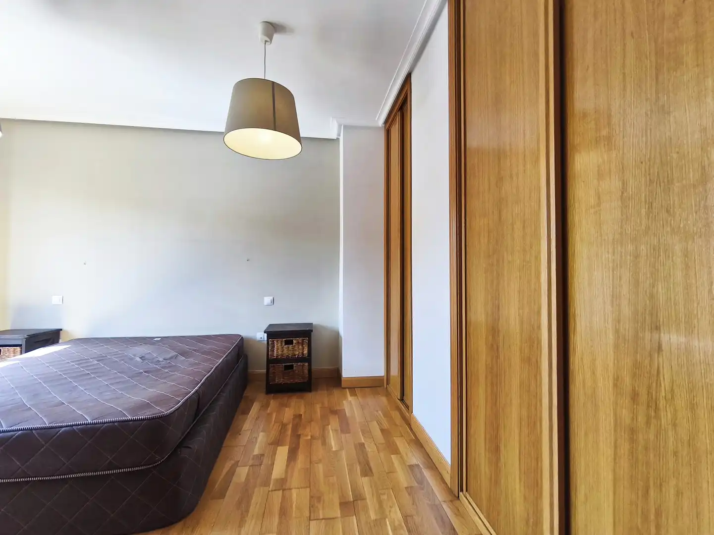 Habitación de Piso en venta en  Logroño con Aire acondicionado, Jardín privado y Parquet