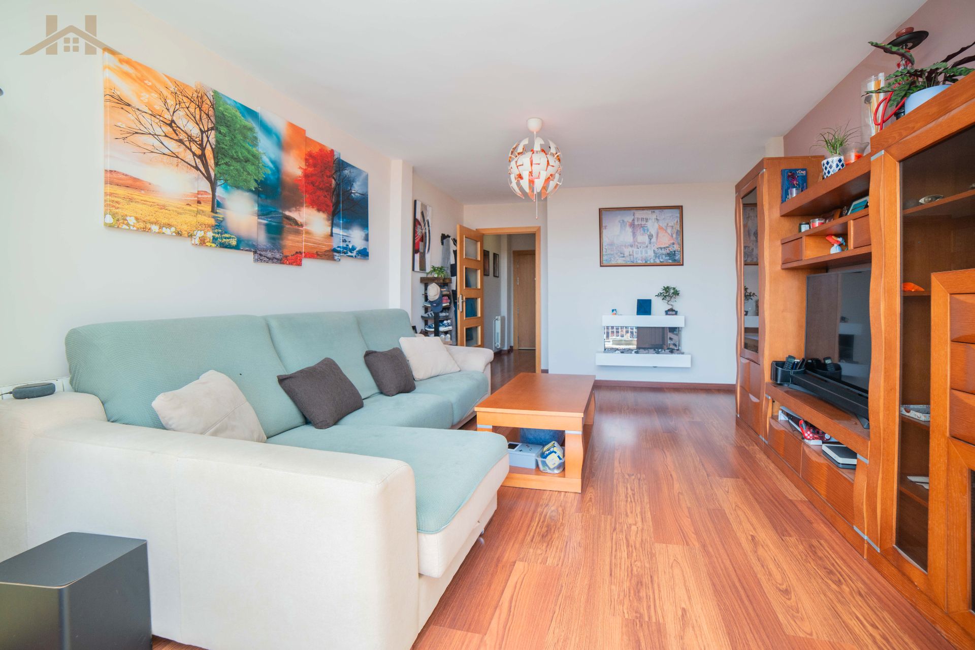 Sala d'estar de Pis en venda en Sevilla la Nueva amb Calefacció i Piscina comunitària