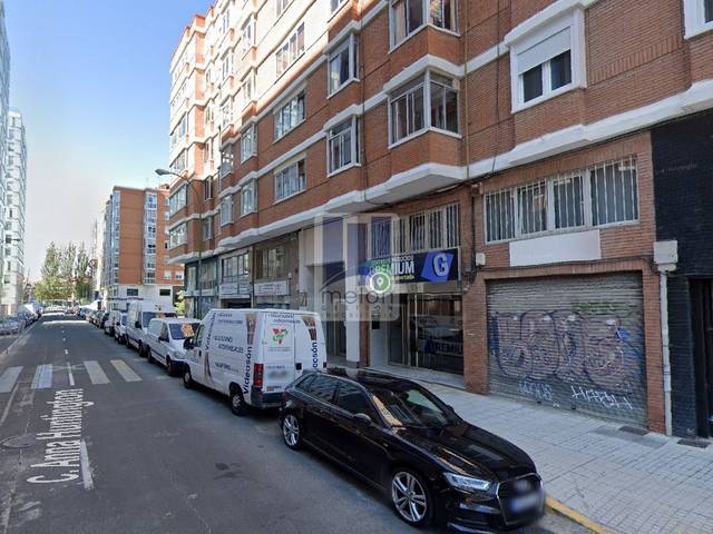 Local comercial en Alquiler en ANNA HUNTINGTON en Reyes Católicos