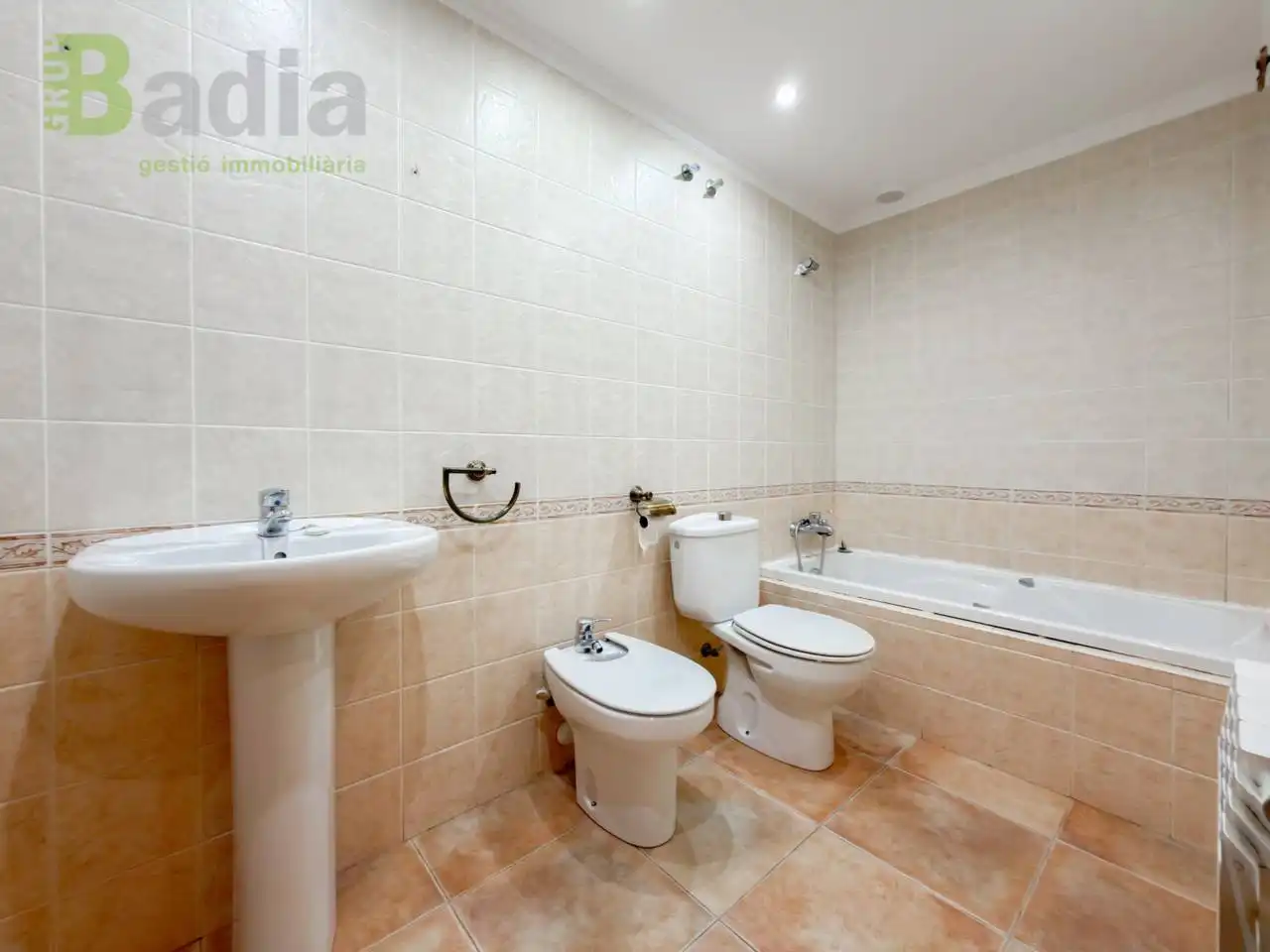 Bathroom of Flat for sale in Alcarràs  with Heating, Terrace and Storage room