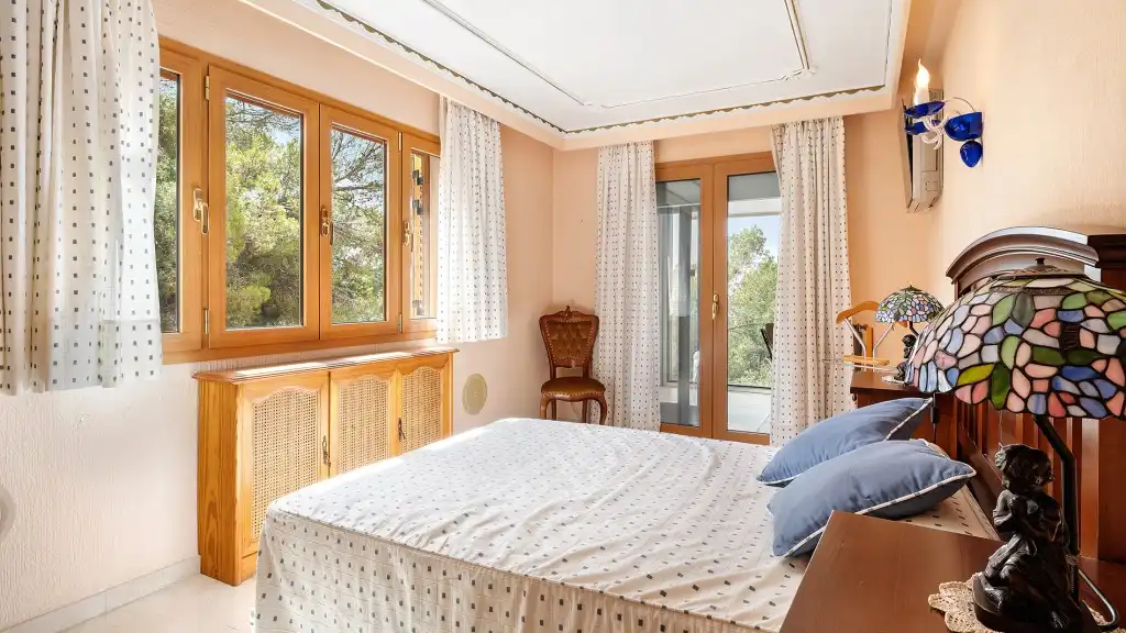 Dormitori de Casa o xalet en venda en Calvià amb Aire condicionat, Calefacció i Jardí privat